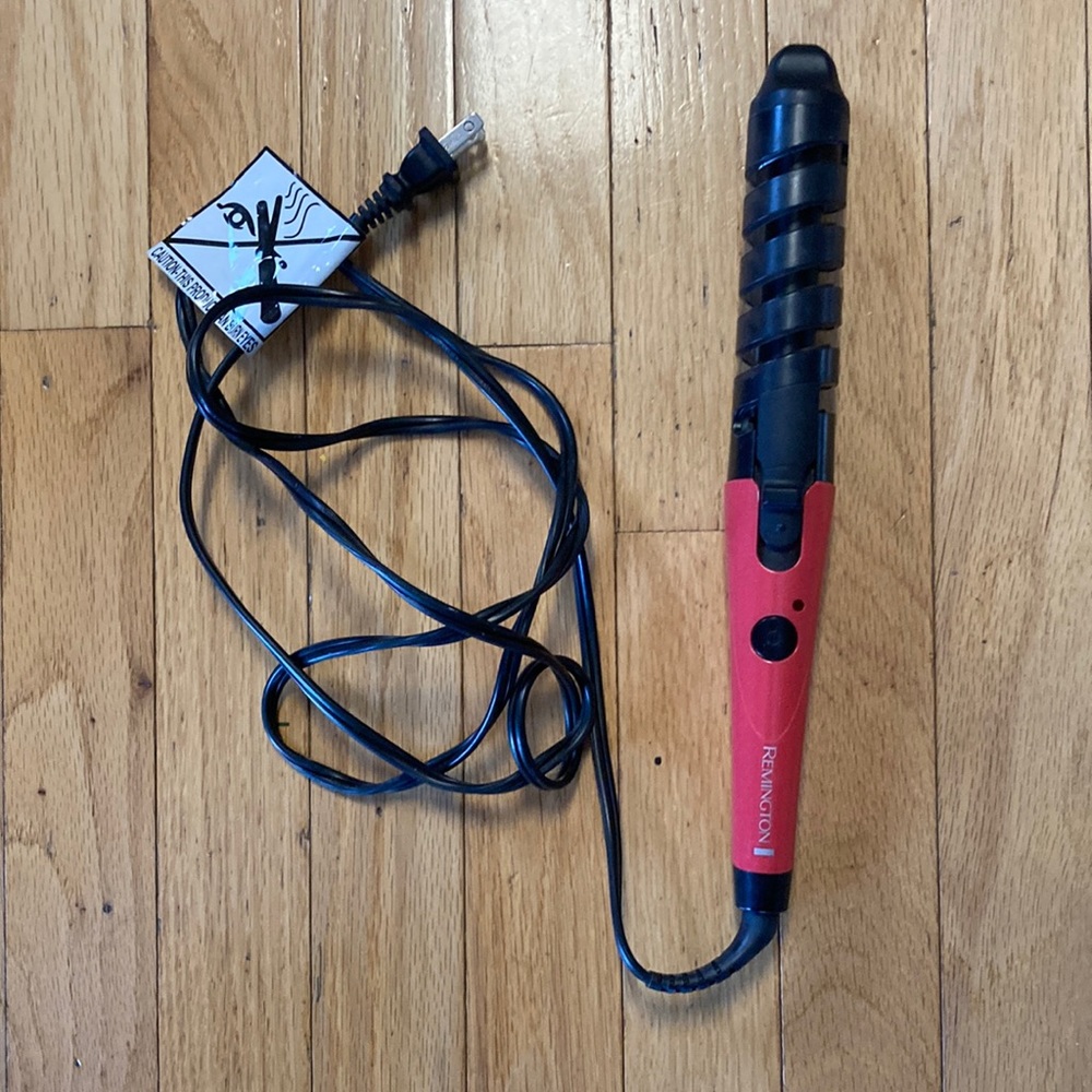 Remington Ceramic Red Curling Iron